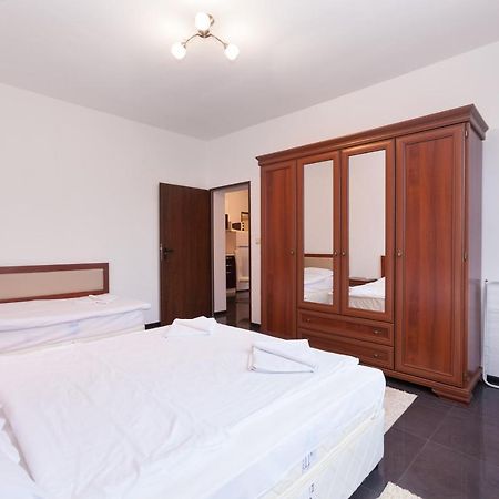 Central Beach Guest Rooms Burgas Exteriör bild