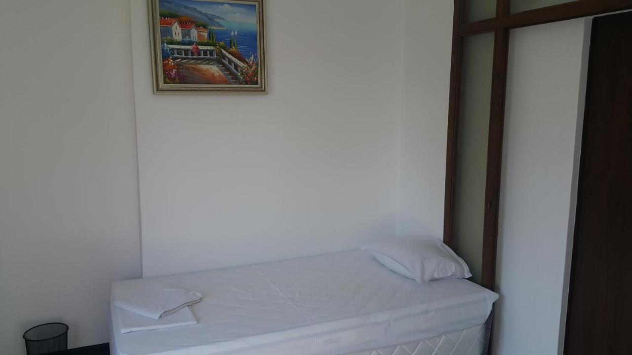 Central Beach Guest Rooms Burgas Exteriör bild